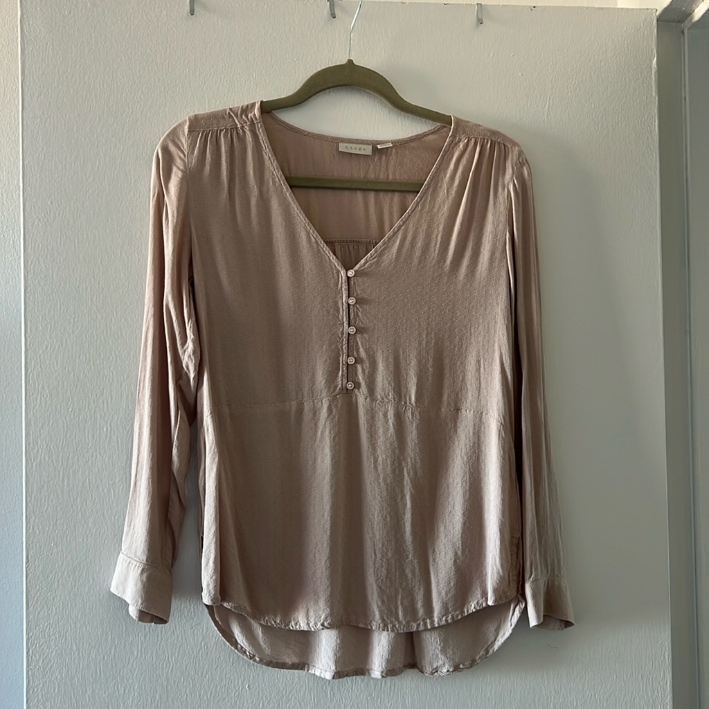 Hinge Blouse In Color Blush, Size Xs